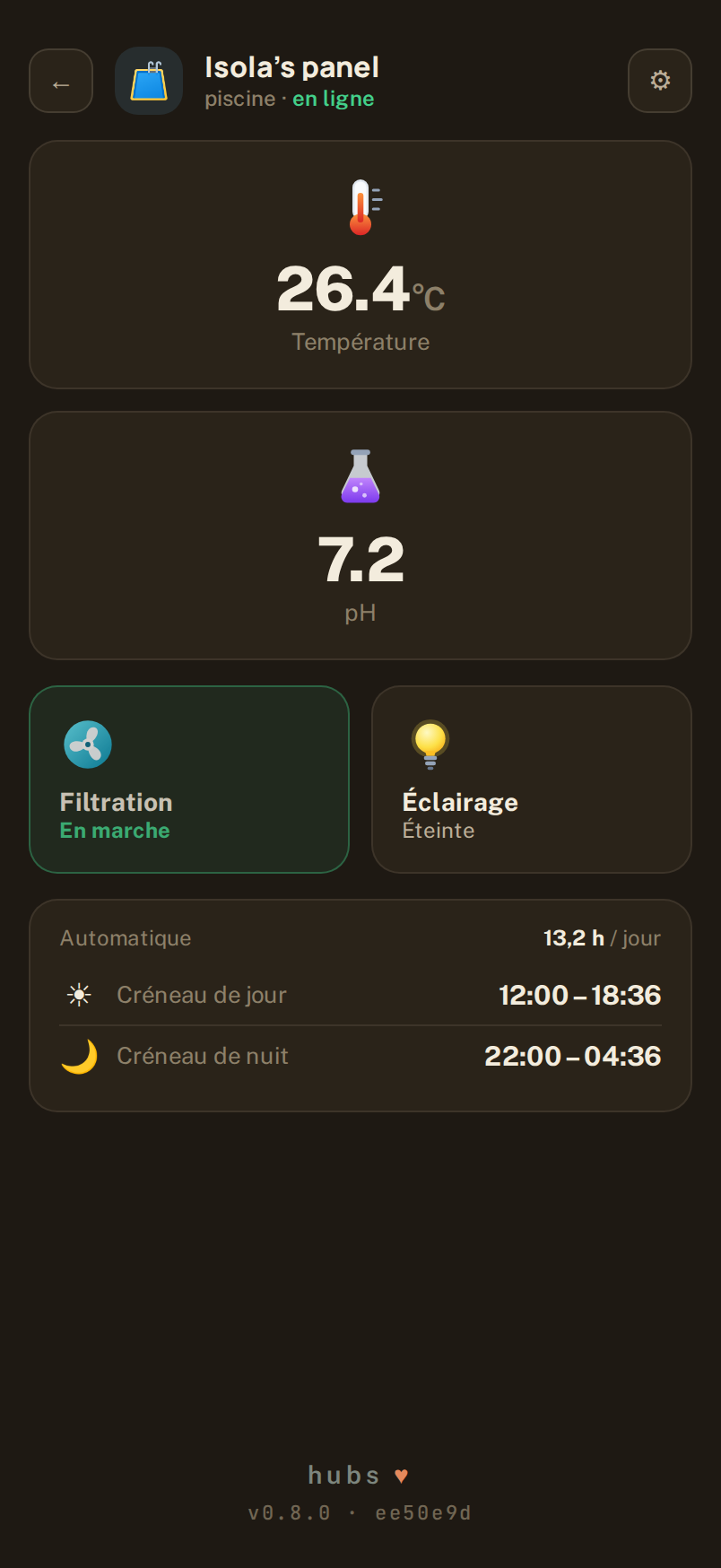 L'app Hubs sur téléphone — écran piscine, thème sombre